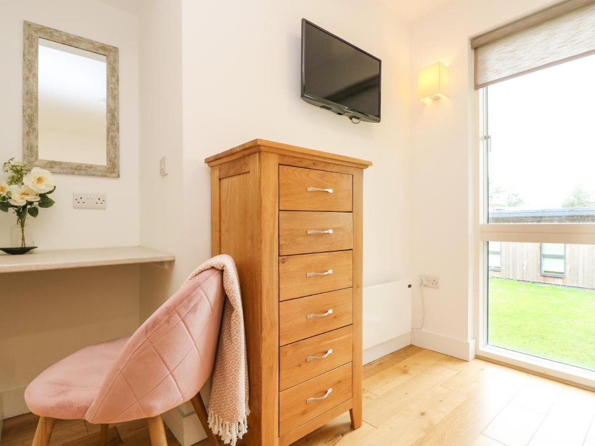 Villa Elm à Truro Extérieur photo